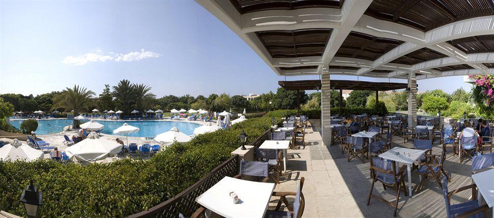 Avanti Holiday Village Paphos Exterior photo